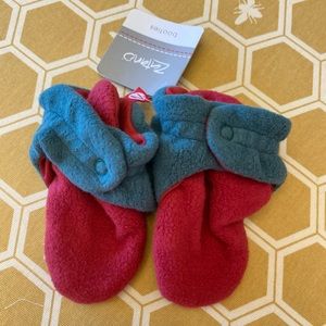 NWT Red and green fuzzy, warm baby booties with grip on the bottom, Zutano 12mo